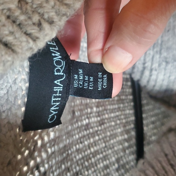 Cynthia Rowley Cardigan Sweater,‎ warm and cozy mid length cardigan Sz. M - Picture 5 of 11